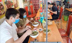 Hà Nội: Từ 12h ngày 25/5, dừng triệt để vui chơi, tập thể dục, tụ tập đông người tại địa điểm công cộng