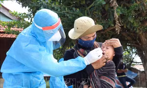 Vững lòng dân trong vùng tâm dịch Ea Trol ở Phú Yên