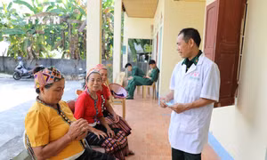 Phát huy hiệu quả mô hình “Tủ thuốc biên cương”