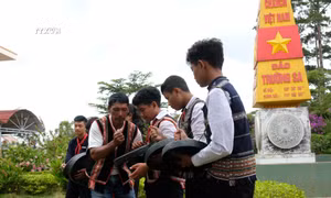 Bảo tồn văn hóa K’Ho ở mái trường vùng sâu cao nguyên Di Linh