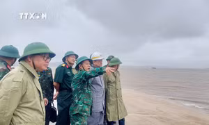 Ứng phó với bão số 2: Ban Chỉ đạo quốc gia về phòng, chống thiên tai kiểm tra tại Quảng Ninh 