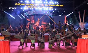 Nồng nàn đêm hội sóc Bom Bo
