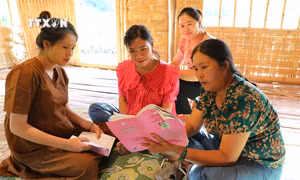 Lò Thị Đường - Cô đỡ thôn bản tận tâm nơi vùng cao Điện Biên