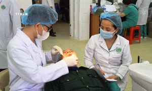 Truyền thông, chăm sóc sức khỏe cho cựu chiến binh và học sinh tại Điện Biên