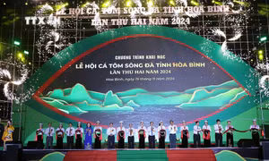 Khai mạc Lễ hội Cá Tôm sông Đà năm 2024