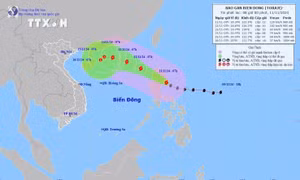 Bão Toraji gần biển Đông, gió giật cấp 15