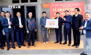 Hà Giang: Khánh thành ngôi nhà đầu tiên trong chương trình “xóa nhà tạm, nhà dột nát”