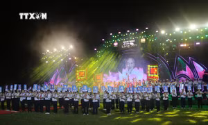 Lắng đọng Lễ hội Làng Sen: “Quê hương mùa Sen nở”