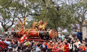 Tưng bừng Lễ hội rước pháo Đồng Kỵ