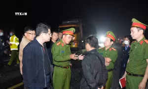Tai nạn trên cao tốc Cam Lộ - La Sơn: Khẩn trương khắc phục hậu quả