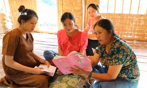 Lò Thị Đường - Cô đỡ thôn bản tận tâm nơi vùng cao Điện Biên