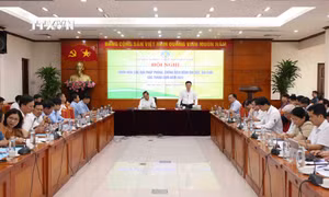 Thứ trưởng Phùng Đức Tiến: Không để dịch động vật bùng phát rồi theo dập