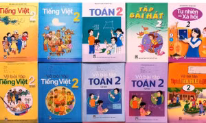 Thẩm định sách giáo khoa lớp 2: Có 33 bản mẫu của 4 nhà xuất bản gửi thẩm định