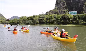 Chèo thuyền Kayak khám phá Di sản Thế giới Tràng An