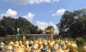 Sở Văn hóa - Thể thao và Du lịch tỉnh Lâm Đồng: Sẽ không cấp phép trưng bày tượng binh lính cổ