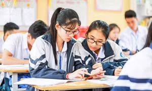 Bộ Giáo dục và Đào tạo sẽ có văn bản hướng dẫn quản lý học sinh sử dụng điện thoại di động trong giờ học