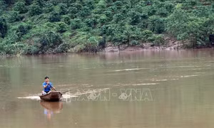 Khắc phục hậu quả bão số 9: Kon Tum mở đường tiếp cận vùng bị lũ cô lập