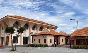 Khánh thành và đưa vào hoạt động Nhà sinh hoạt cộng đồng Chăm thôn Bàu Trúc