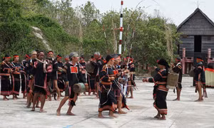 Quang cảnh lễ hội cầu mưa Yang Pơ tao Apui và hội thi văn hóa thể thao các dân tộc thiểu số huyện lần thứ XIV năm 2023 tại tỉnh Gia Lai. Ảnh: Hồng Điệp - TTXVN