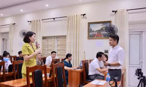 Lớp tập huấn có sự tham gia trực tiếp của 50 chủ thể OCOP cùng hàng trăm chủ thể khác theo hình thức trực tuyến tại đầu cầu các quận, huyện, thị xã trên địa bàn thành phố Hà Nội. Ảnh: Thiện Tâm