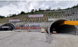 Thông hầm Núi Vung thuộc dự án cao tốc Cam Lâm – Vĩnh Hảo