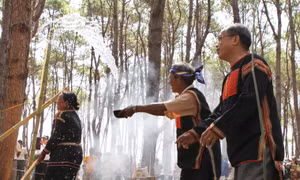 Mùa xuân tìm hiểu lễ cầu mùa của người Ê đê