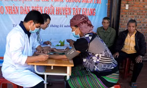 Quảng Nam: Nghĩa tình chương trình “Xuân Biên phòng - Ấm lòng dân bản”