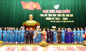 Ban chấp hành Hội Liên hiệp Phụ nữ tỉnh Kon Tum, khóa XIV nhiệm kỳ 2021-2026. Ảnh: Khoa Chương – TTXVN