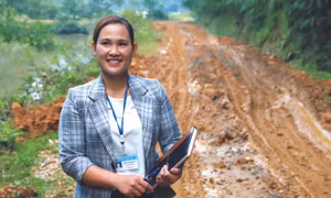 Chị Triệu Thị Phòng, Chủ tịch Ủy ban Mặt trận Tổ quốc xã Nghĩa Tá, huyện Chợ Đồn (Bắc Kạn) là một cán bộ có tinh thần trách nhiệm cao, tận tụy với công việc. Ảnh: An Thành Đạt
