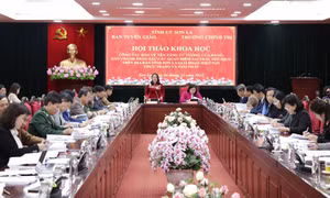 Bảo vệ nền tảng tư tưởng của Đảng, phản bác các quan điểm sai trái