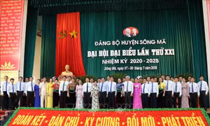 Ban Chấp hành Đảng bộ huyện Sông Mã khóa XXI, nhiệm kỳ 2020 - 2025. Ảnh: Nguyễn Cường – TTXVN
