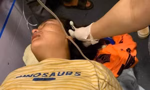Bình Phước:Thu gom cà phê dưới gốc cây lớn, ba người người bị sét đánh thương vong