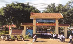 Chính sách hỗ trợ HSSV của tỉnh Đăk Nông đã góp phần cùng nguồn lực của Trung ương tạo “cú hích” phát triển giáo dục vùng đồng bào DTTS. Trong ảnh: Học sinh trường Tiểu học Lê Lợi, huyện Krông Nô. Ảnh: baodantoc.vn