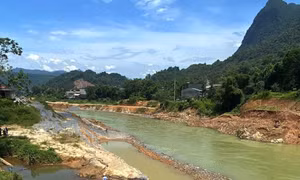 Tiềm ẩn tai nạn đuối nước từ sự mất an toàn tại Dự án kè bờ sông Miện, Hà Giang