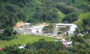 Diện mạo các xã biên giới ở huyện Nam Giang khởi sắc từng ngày. Ảnh: Khánh Nguyên