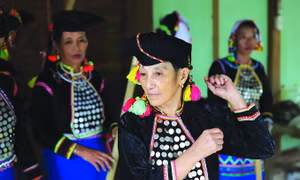 Nghệ nhân Hù Cố Xuân. Ảnh: An Thành Đạt - DTMN