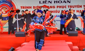 Liên hoan trình diễn trang phục truyền thống các dân tộc thiểu số khu vực phía Bắc lần thứ nhất
