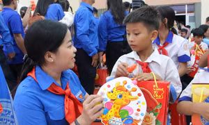 Cần Thơ: Đêm hội trăng rằm “Thắp sáng ước mơ” cho thiếu nhi có hoàn cảnh khó khăn