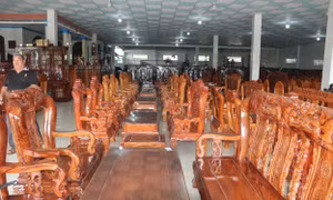 Tủ thờ Gò Công. Ảnh: nongthonviet.com.vn