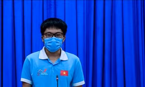 Em Đặng Lê Minh Khang là học sinh đầu tiên ở Cần Thơ đạt Huy chương Vàng kỳ thi Olympic Sinh học quốc tế. Ảnh: Thu Hiền – TTXVN