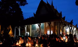 Người Khmer Nam Bộ đặt cơm vắt cho những người đã khuất trong lễ Sen Đôn Ta. Ảnh: Sơn Giang