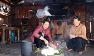 Mường Và là nơi sinh sống chủ yếu của đồng bào dân tộc Thái, đây cũng là địa phương trồng lúa nếp tan lớn nhất huyện Sốp Cộp với trên 200 ha. Ảnh: Hữu Quyết