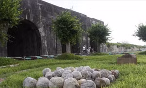 Cầu nối phát huy giá trị di sản (Bài 1)