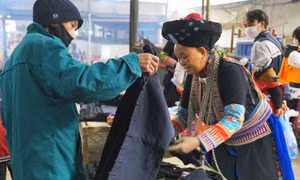 Mộc mạc chợ phiên Mèo Vạc trên cao nguyên đá Đồng Văn