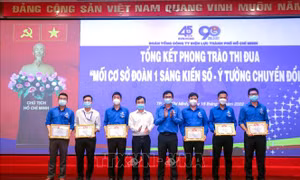 Đoàn thanh niên Tổng Công ty Điện lực TP. Hồ Chí Minh (EVN HCMC) tổng kết và trao thưởng phong trào “Mỗi cơ sở Đoàn 1 sáng kiến số, ý tưởng chuyển đổi số”. Ảnh: Thanh Vũ – TTXVN