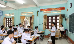Học sinh lớp 12 Trường THPT số 1 huyện Văn Bàn khẩn trương ôn tập thi tốt nghiệp. Ảnh: Quốc Khánh - TTXVN