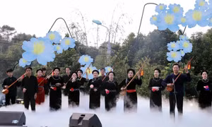 Chương trình văn hóa nghệ thuật trong ngày khai mạc. Ảnh: TTXVN phát