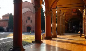 Những ngôi nhà thời trung cổ của Bologna đã được UNESCO đưa vào danh sách các di sản thế giới. Nguồn: ndtv.com
