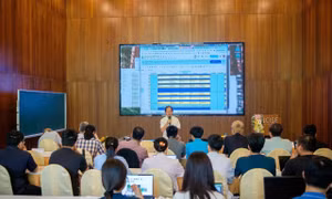 Phát triển nguồn nhân lực trẻ trong lĩnh vực vật lý thiên văn tại Việt Nam