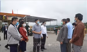Phối hợp phòng, chống dịch COVID-19 trên tuyến biên giới Quảng Trị - Salavan